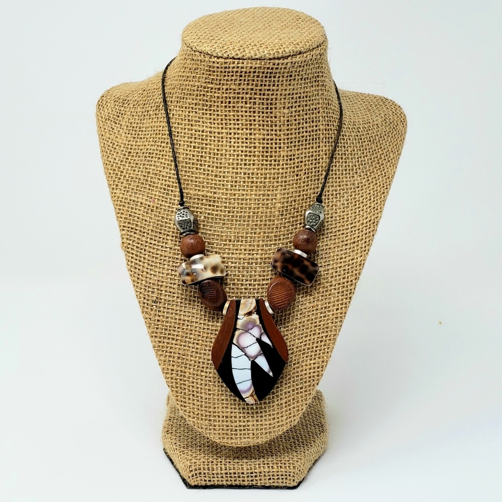 Boho Wood and Shell Necklace 🐚